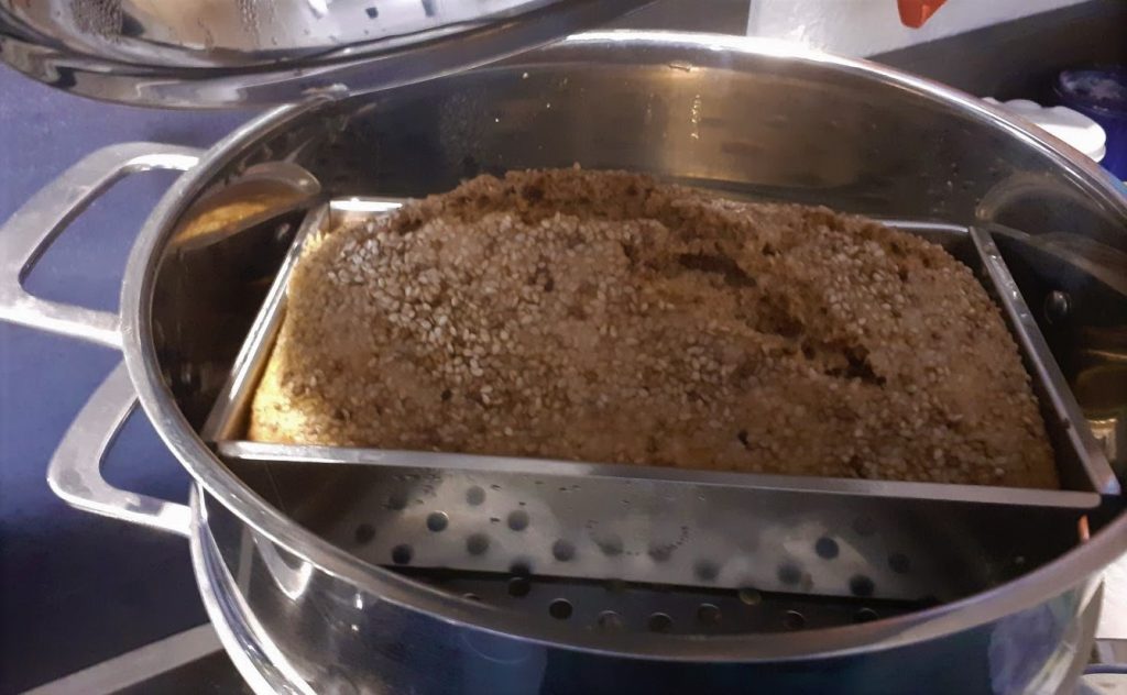 pain cuit à la vapeur au vitaliseur de Marion Caplan